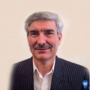 دکتر احمد قهرمانلو | متخصص پروتز دندان احمد قهرمانلو